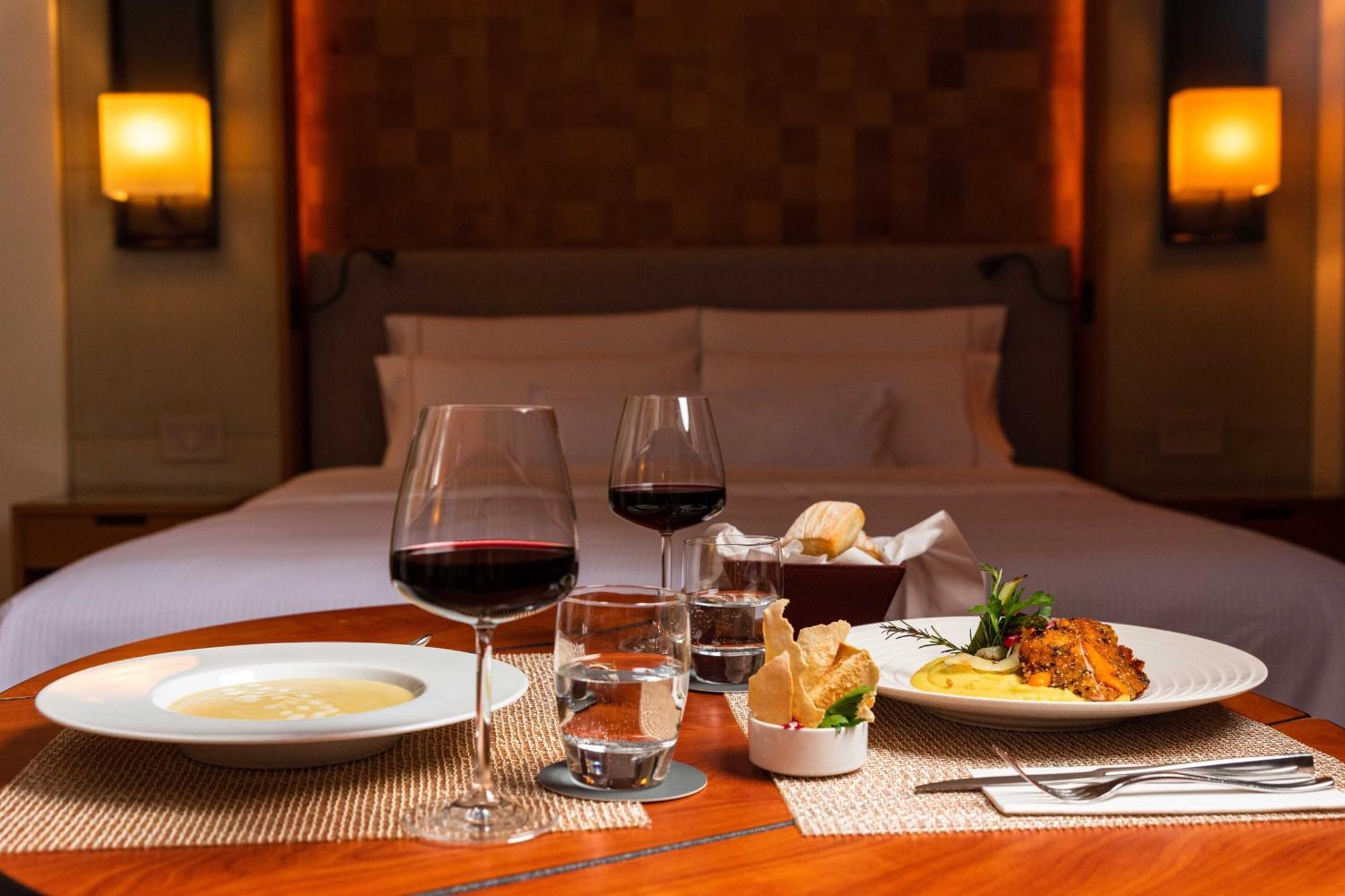 The Westin & Convention Center Hotel 5*
