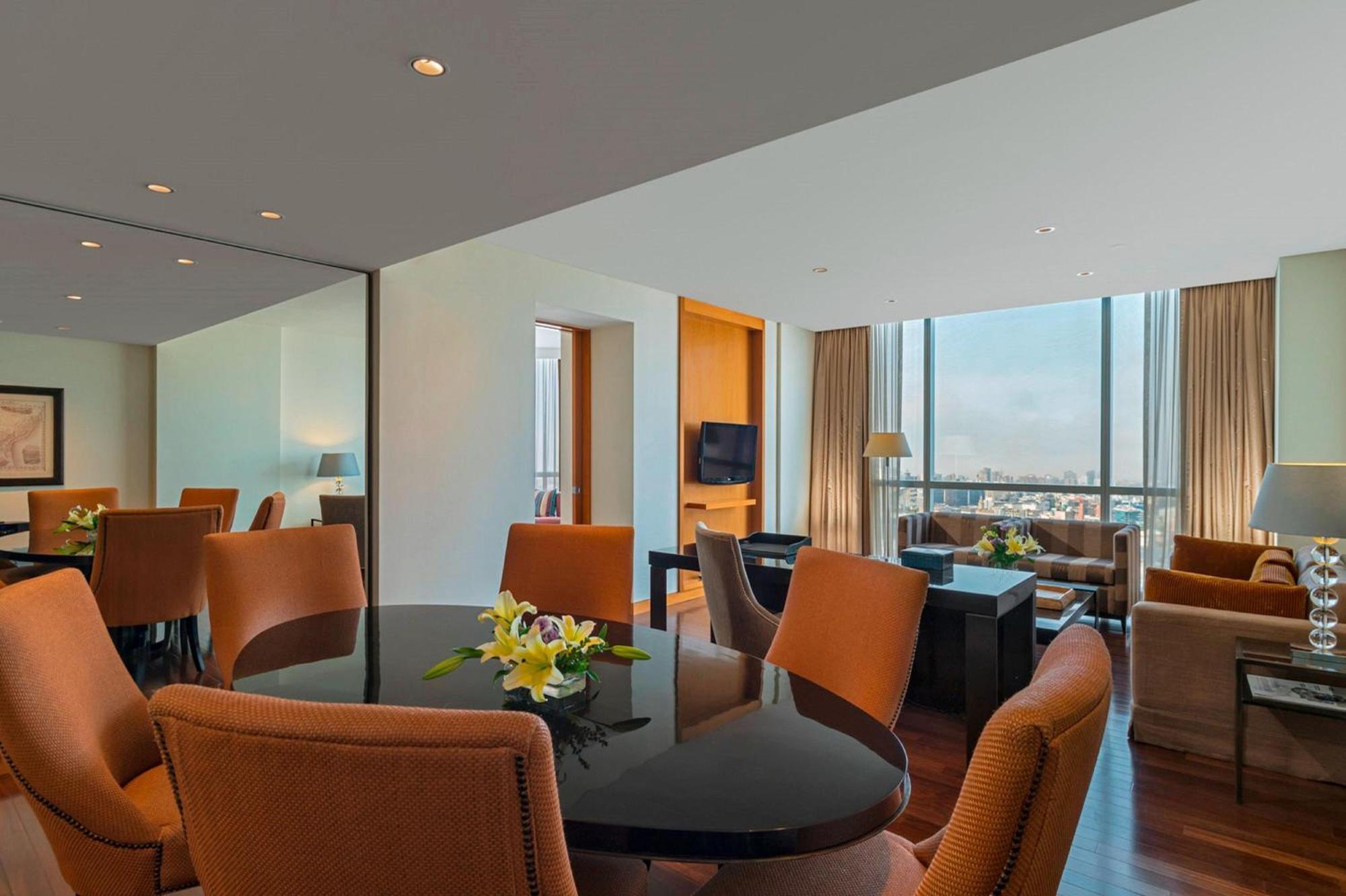 The Westin & Convention Center 5*