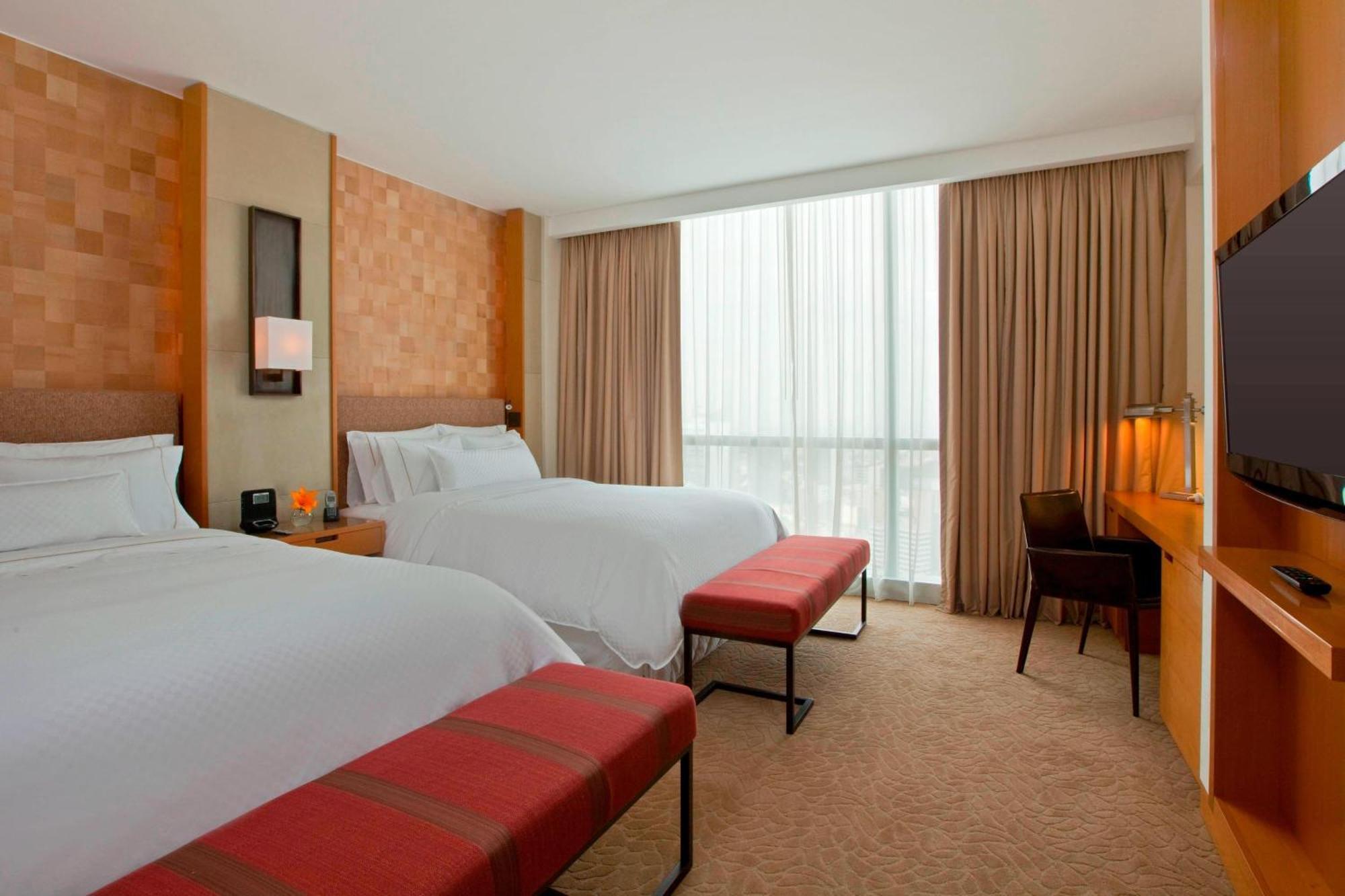 The Westin & Convention Center Hotel 5*