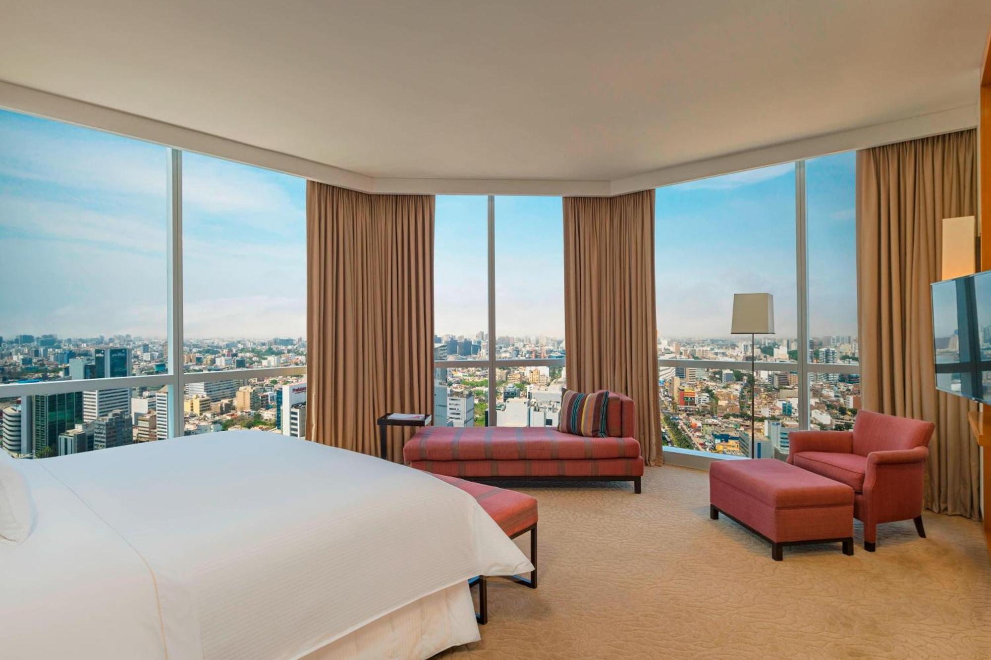 The Westin & Convention Center 5*